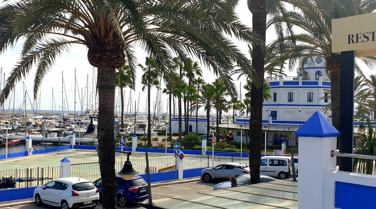 Estepona Puerto Exterior foto