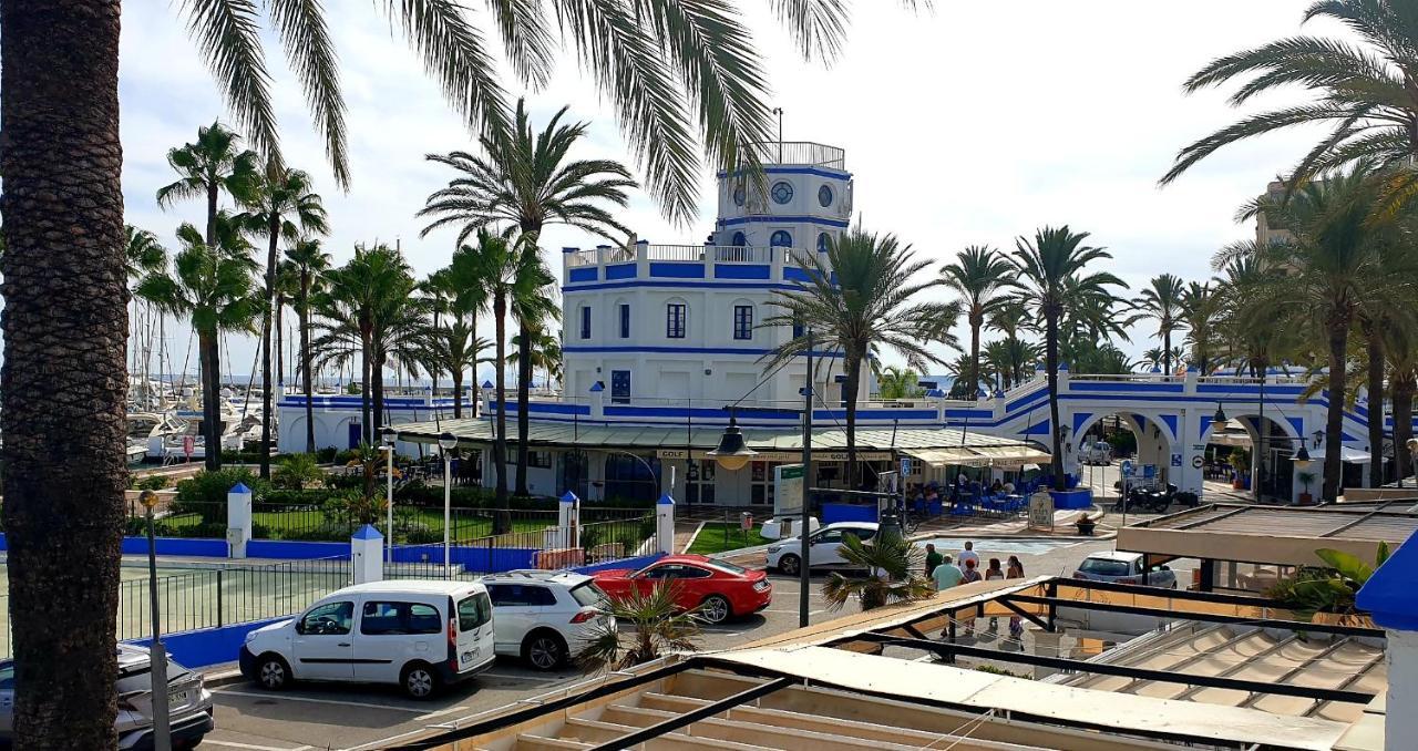 Estepona Puerto Exterior foto